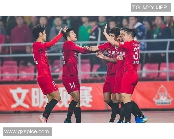 2017年上港队与泰达队激战回顾：一场精彩的中超对决与战术较量